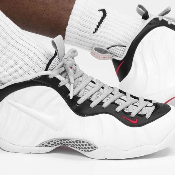Men’s Nike Air Foamposite Pro White Black University Red - Size 9 main image 10